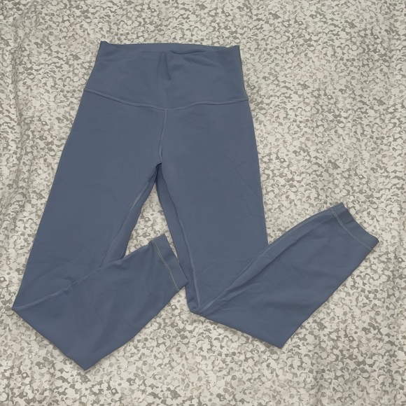 Lululemon Align leggings 7/8 light blue color - Picture 3 of 4